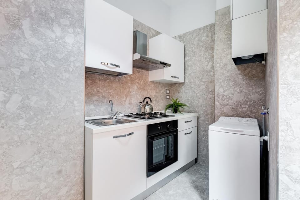 Kitchen or kitchenette, Communal kitchen