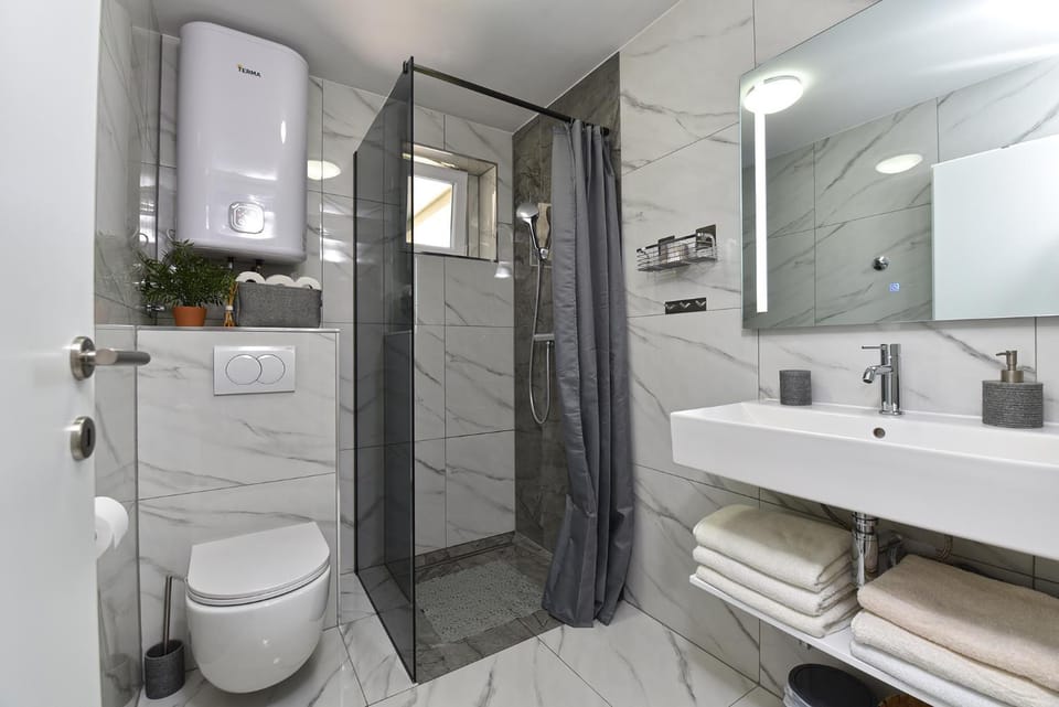 Shower, Bathroom
