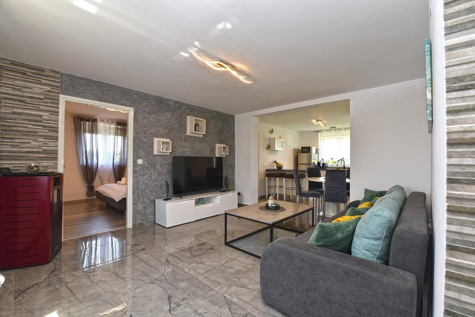 TV and multimedia, Living room