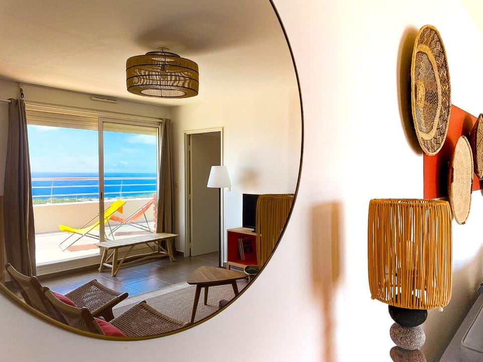 Patio, Balcony/Terrace, Living room, City view, Sea view