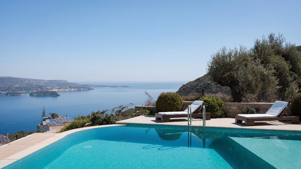Patio, Day, Natural landscape, Mountain view, Pool view, Sea view, Swimming pool, sunbed