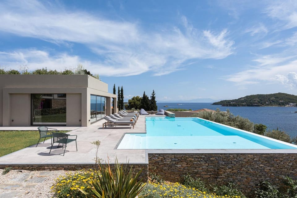 Property building, Balcony/Terrace, Sea view, Swimming pool, Swimming pool