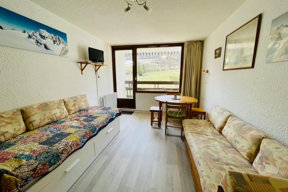 Nice 28m Comfort In The Heart La Salle Les Alpes Apartment in Saint-Chaffrey