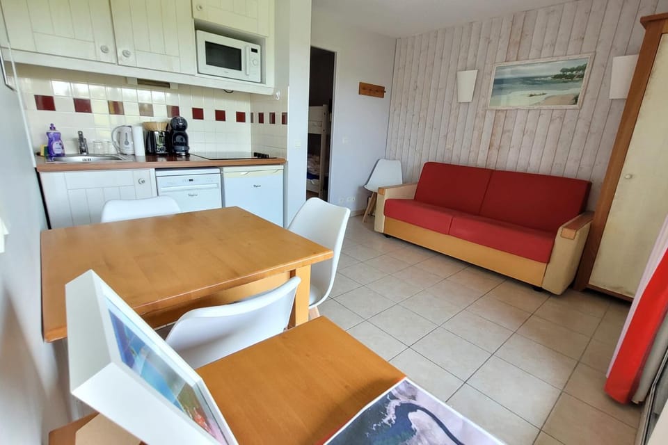 Cosy 21 M2 With Loggia Pool Near The Beach Apartment in Moliets-et-Maa