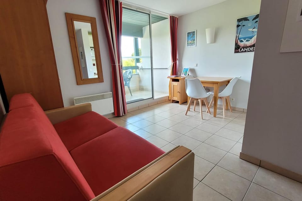 Cosy 21 M2 With Loggia Pool Near The Beach Apartment in Moliets-et-Maa