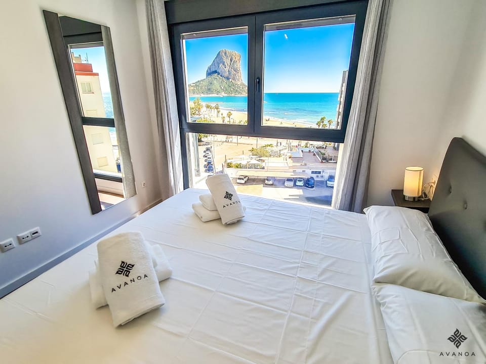 Bed, Bedroom, Sea view