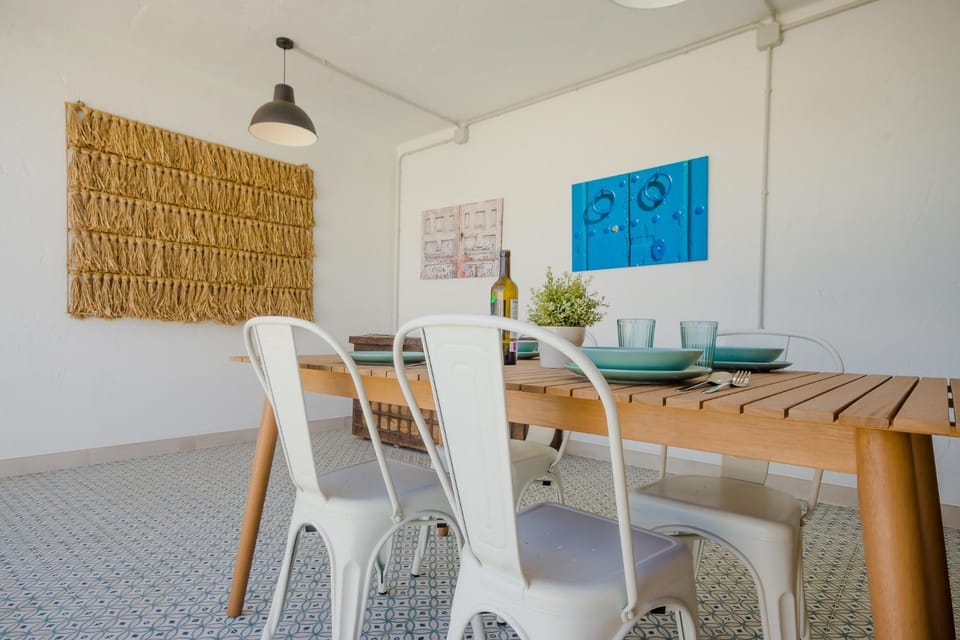 Off site, Balcony/Terrace