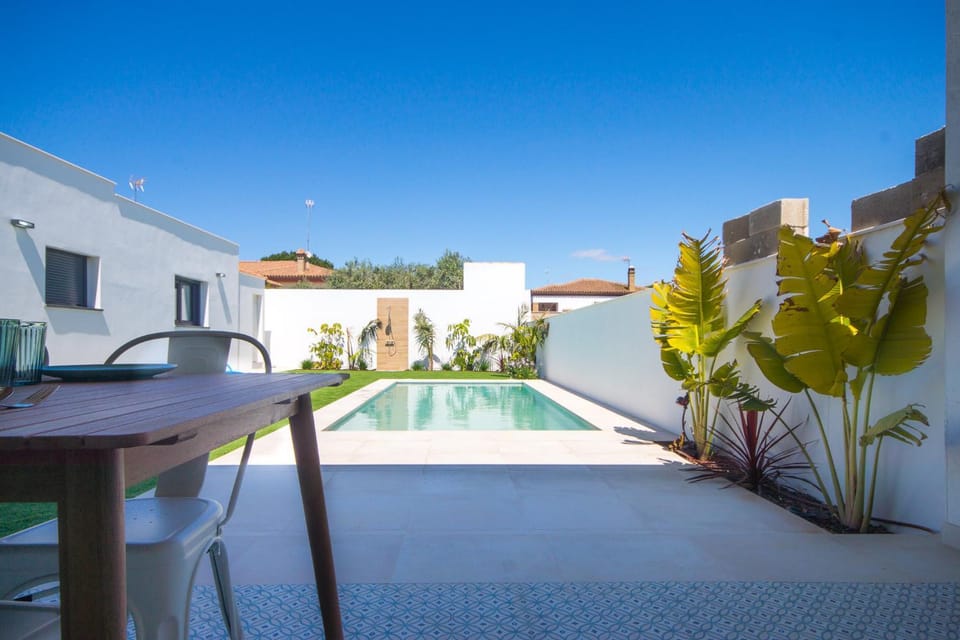 Pool view, Swimming pool