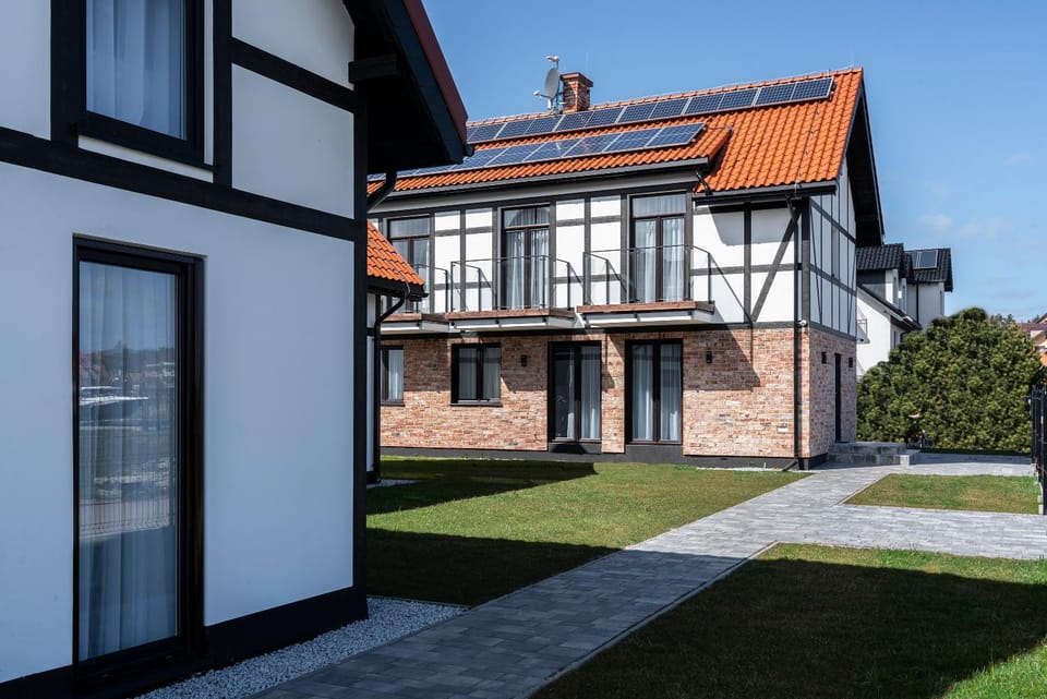 W Starym Porcie - pokój z widokiem na Zalew Wiślany balkonem i antresolą Bed and Breakfast in Pomeranian Voivodeship