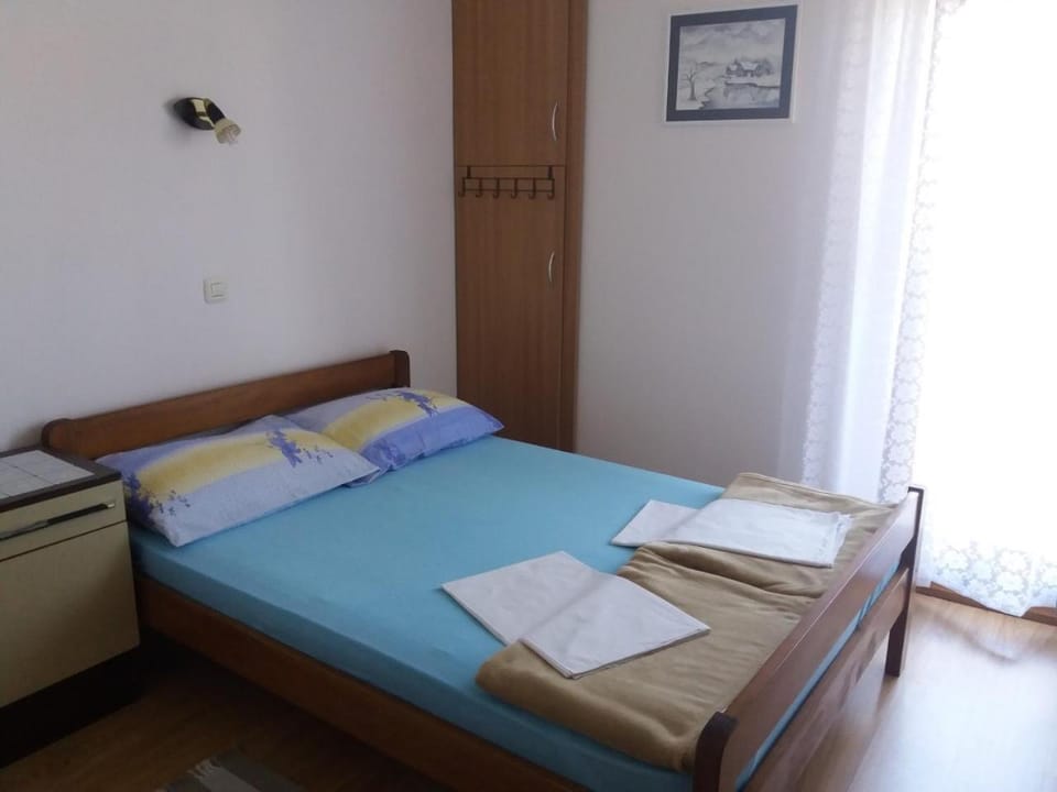 Apartment Visnja near Queen Beach - by TA Leut Agency Apartment in Zadar County