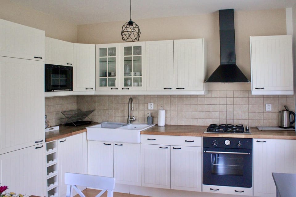 Kitchen or kitchenette, Communal kitchen, kitchen, kitchen