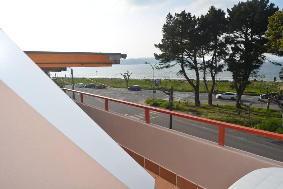 Precioso ático a pie de playa, en Miño. Apartment in O Eume