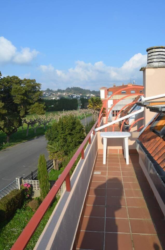 Precioso ático a pie de playa, en Miño. Apartment in O Eume