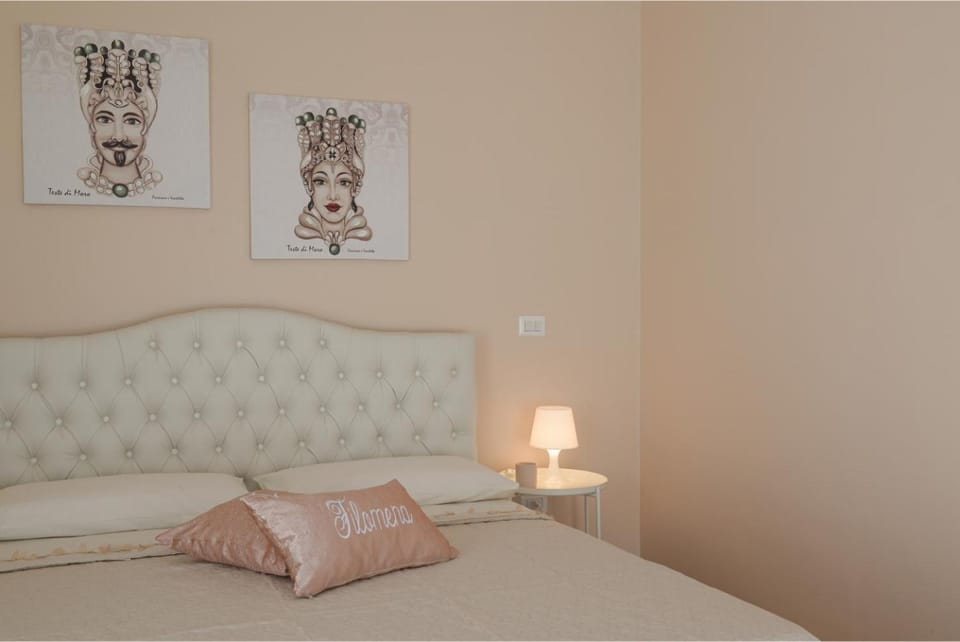 Bed, Decorative detail, Bedroom