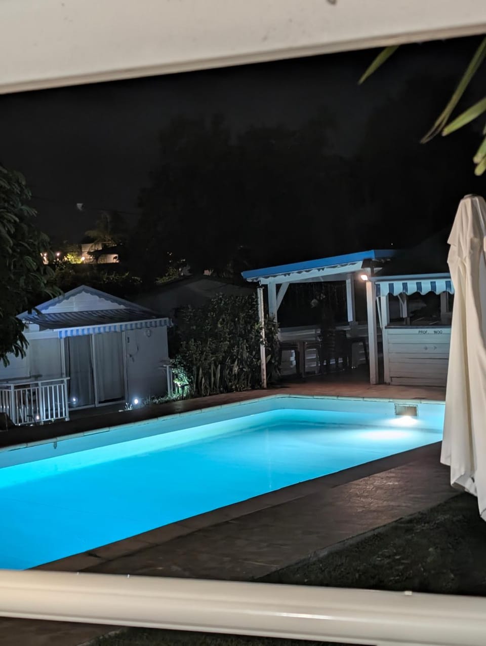 Les Gîtes Hoprins Capsule hotel in Grande-Terre, Guadeloupe