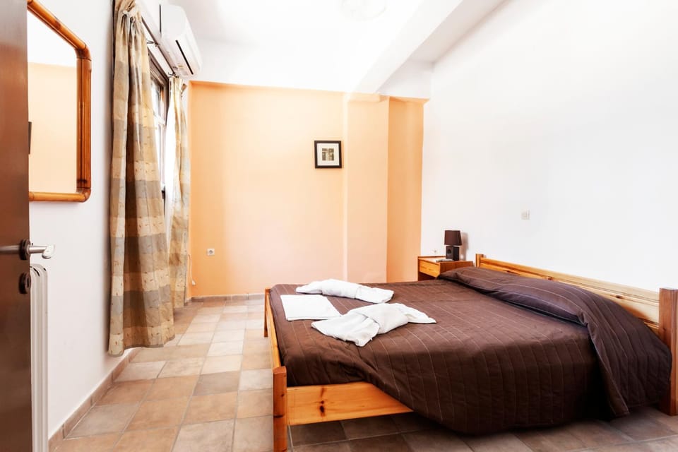 One Bedroom Apartment With Kitchenette# 12 A Apartment in Icaria