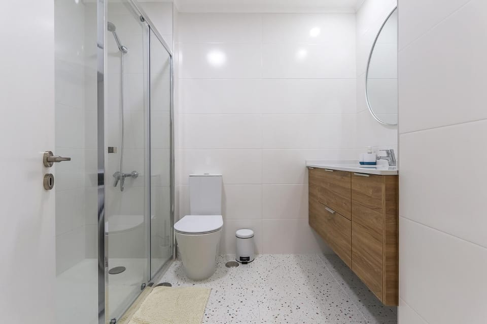 Vita Portucale ! Cacilhas River View Apartment in Lisbon District