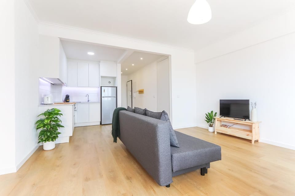 Vita Portucale ! Cacilhas River View Apartment in Lisbon District