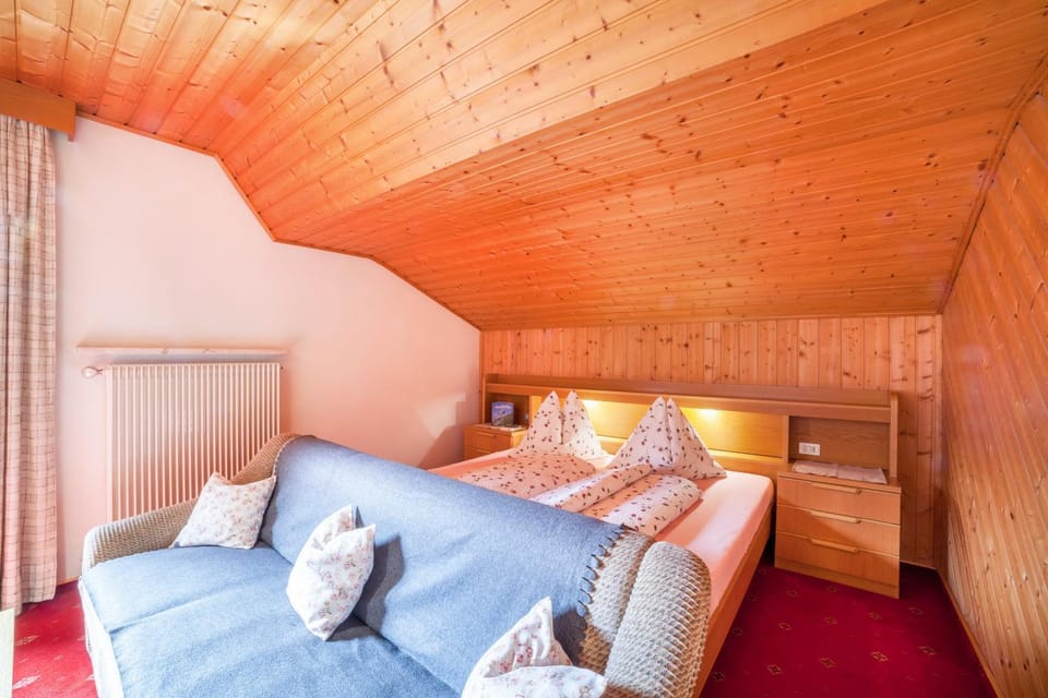 Property building, Living room, Bedroom