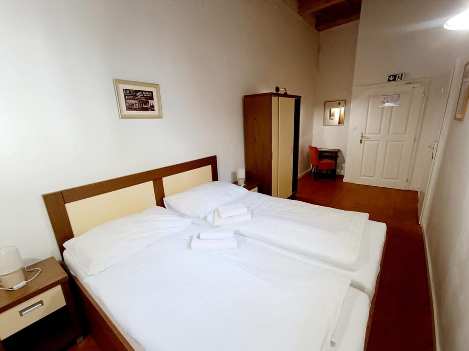 Bed, Photo of the whole room, Bedroom, towels, wardrobe