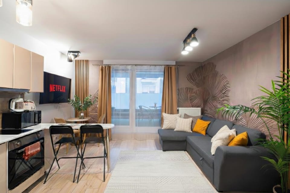 TV and multimedia, Living room, air conditioner