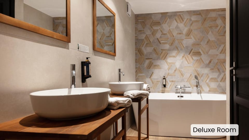 Bathroom, Bath, towels