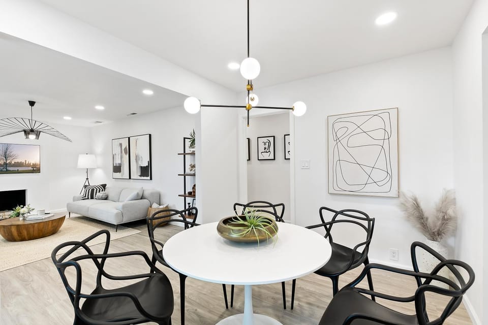 Living room, Seating area, Dining area