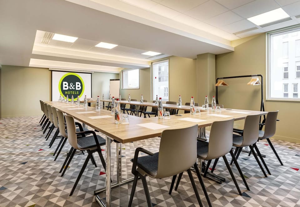 Meeting/conference room