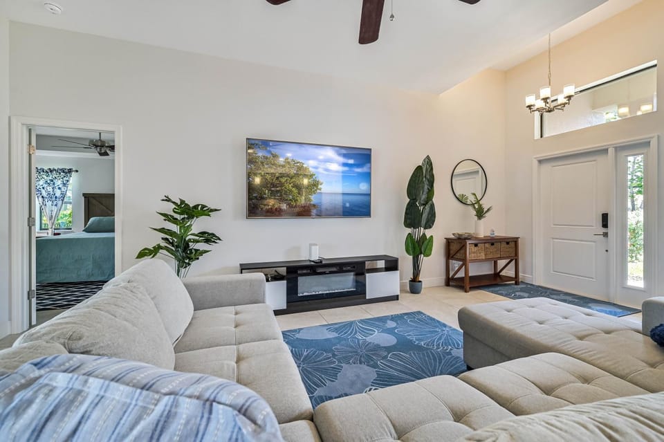 Communal lounge/ TV room, TV and multimedia