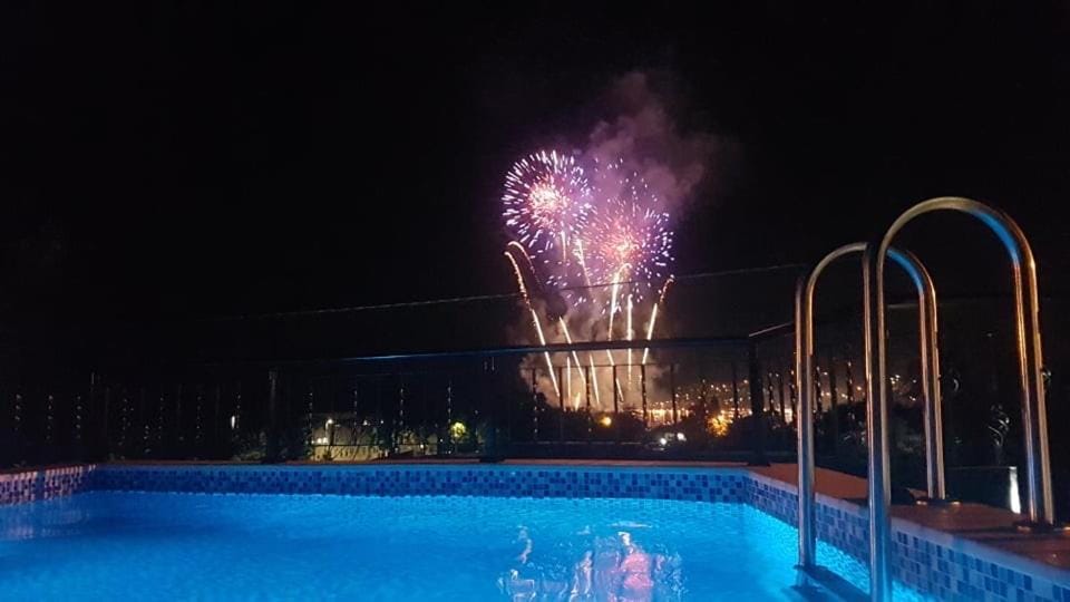 Swimming pool