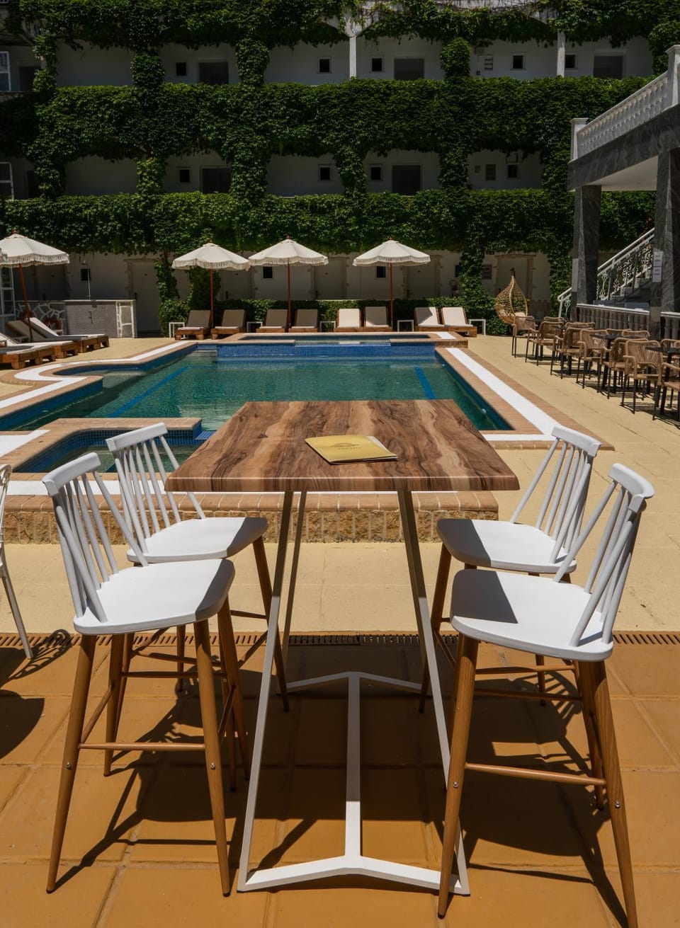 Pool view, Swimming pool, sunbed