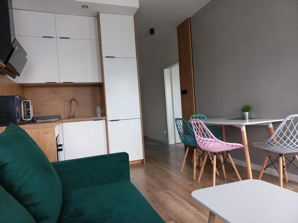 Kitchen or kitchenette, Living room, Seating area, Dining area, minibar