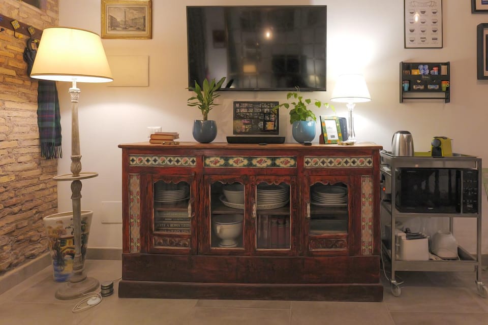 TV and multimedia, Living room, Quiet street view