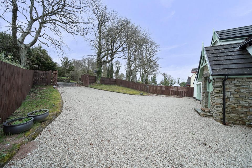 Spacious Coastal Accommodation with Games Room - Sleeps 10 House in County Donegal