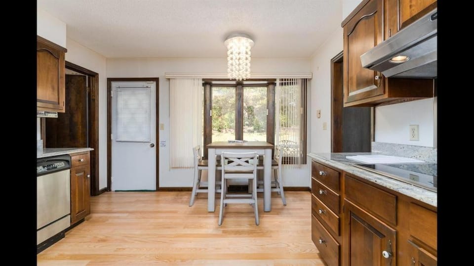 Sunshine Daydream · Sunshine Daydream in Pisgah Forest Area House in Tennessee