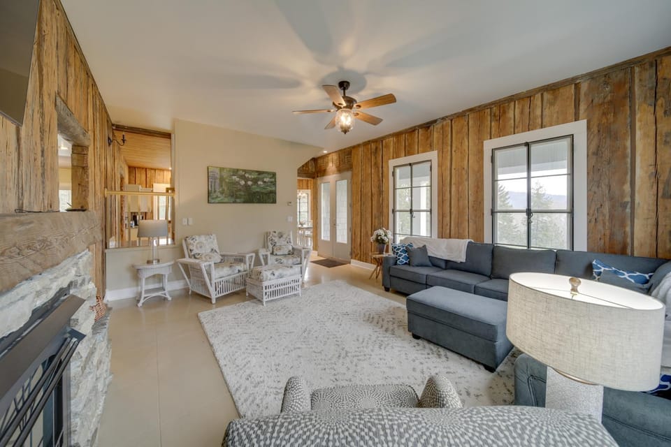 Scenic Loon Lake Adventure Retreat with Dock! House in Washington