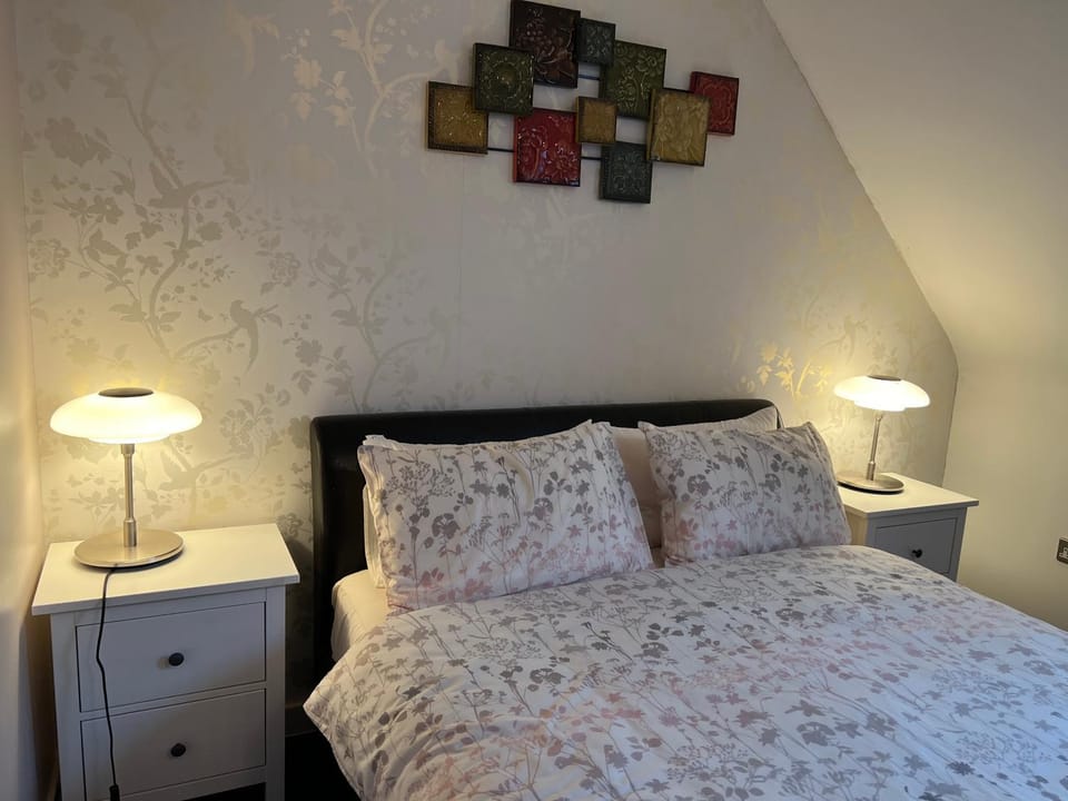 Sheffield City Centre , free Wifi & Parking - Private Room - Shared House Vacation rental in Sheffield