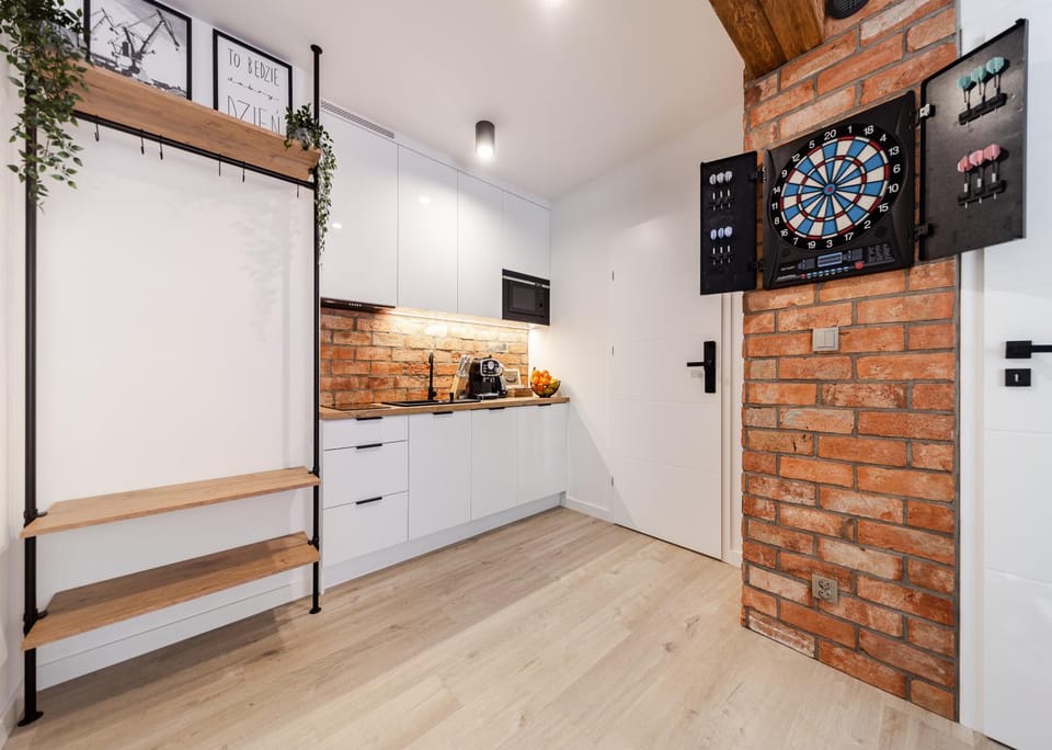 Darts, Kitchen or kitchenette
