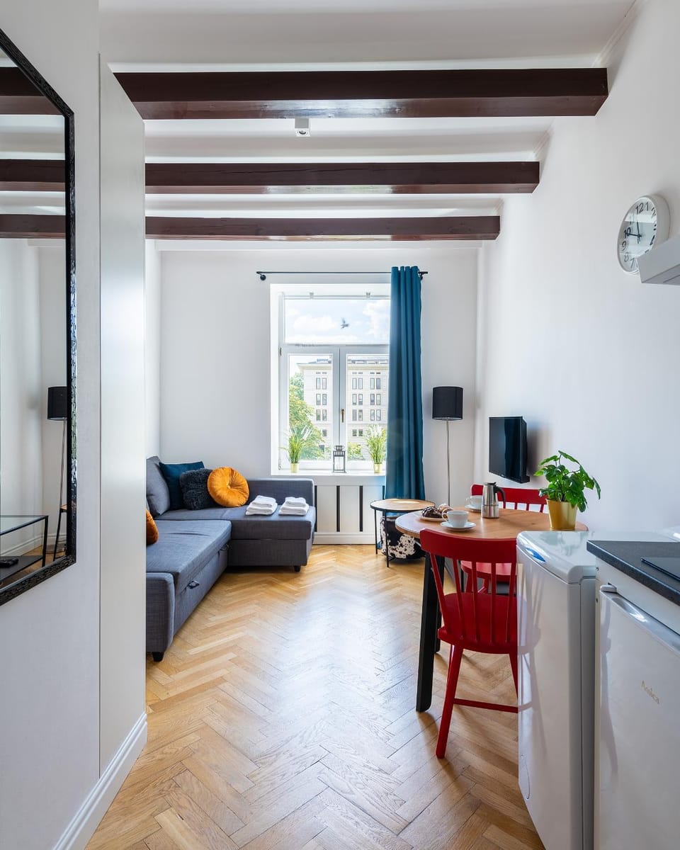 Wspólna 54A - Red - Good Apartments Apartment in Warsaw