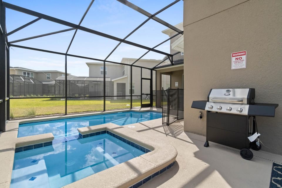 Pool view, Swimming pool