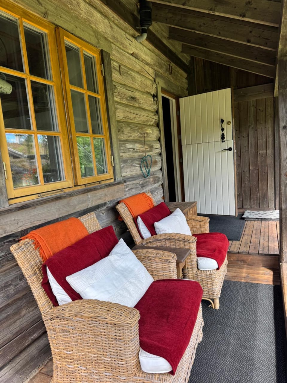 Norwegian Idyll - Authentic stay in a Log Cabin Cabin in Viken, Norway
