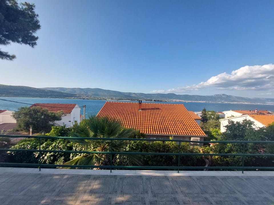 Natural landscape, Mountain view, Sea view