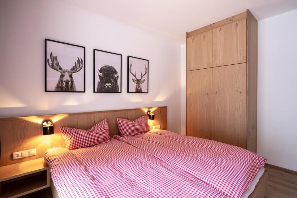 Bed, Photo of the whole room, Bedroom, wardrobe