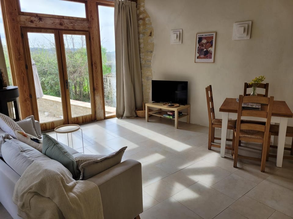 Les Bouges Apartment in Nouvelle-Aquitaine