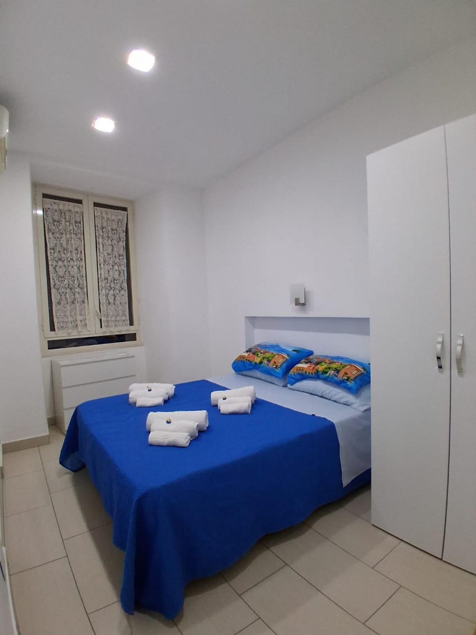 Bed, Photo of the whole room, Bedroom, towels, wardrobe