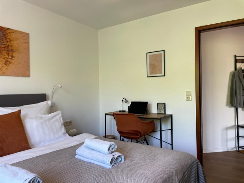Bed, Photo of the whole room, Bedroom, hair dresser, towels