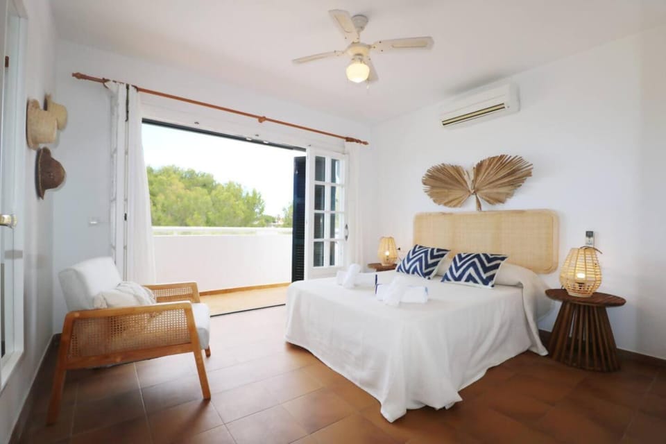 Villa Las Marinas 3, piscina y a 5 minutos del mar House in Arenal d'en Castell
