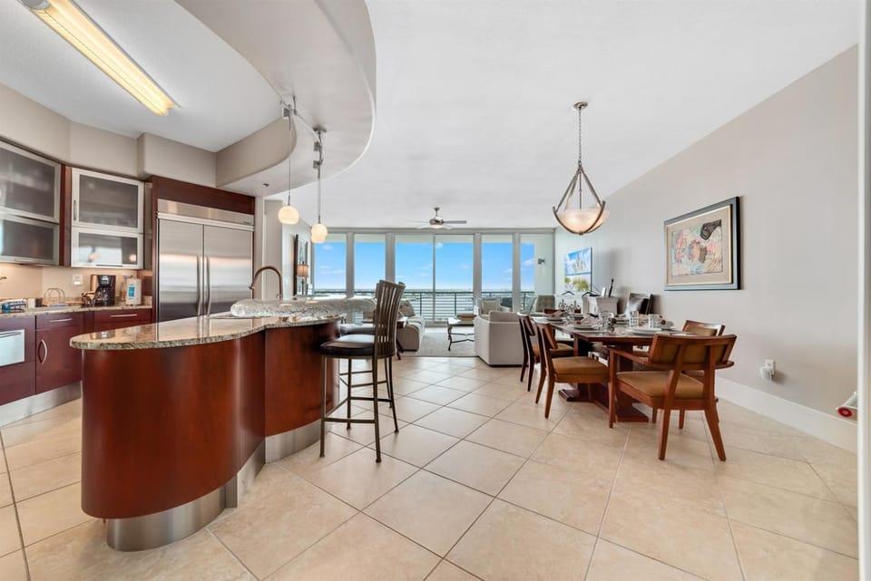 Bella Luna 1009-Luxury Condo-Great Views-Walk to Flora-Bama-Boaters Heaven! Apartment in Ono Island