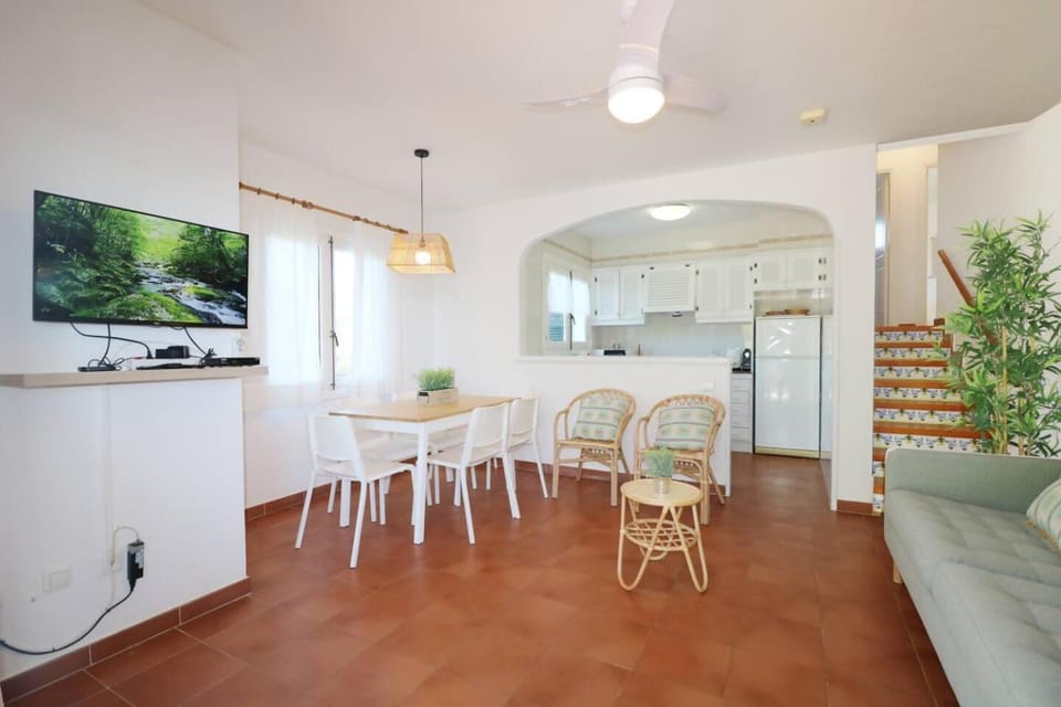 Villa Las Marinas 4,piscina e ideal para familias House in Arenal d'en Castell
