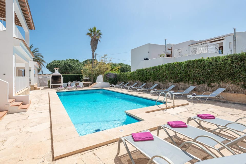 Property building, Pool view, Swimming pool